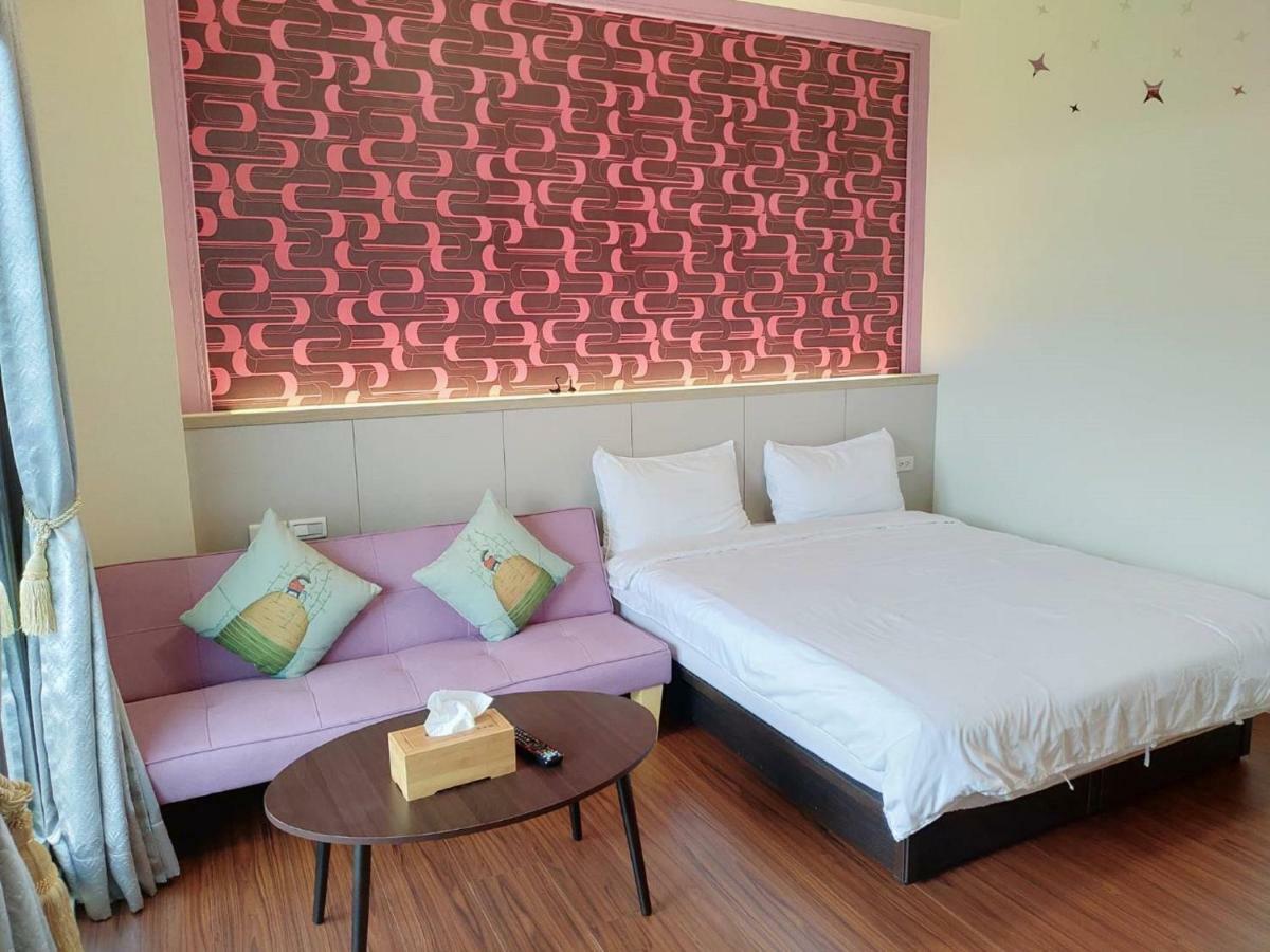 Light Travel Apartment Luodong Bagian luar foto