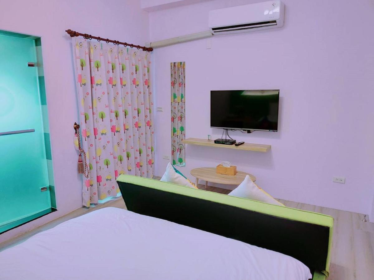 Light Travel Apartment Luodong Bagian luar foto