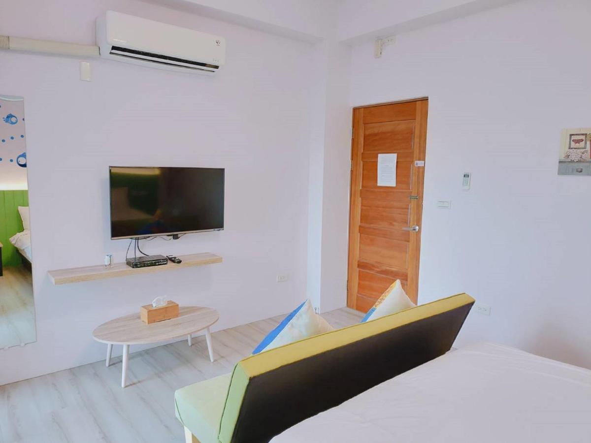 Light Travel Apartment Luodong Bagian luar foto